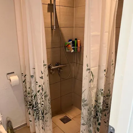 Privatunterkunft Mini 12- Meget Taet Pa Lego House Og Centrum *